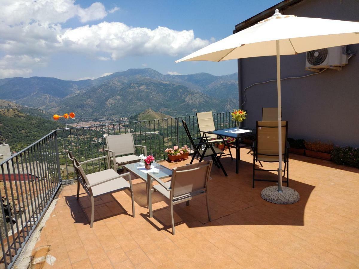 Casa Donna Franca Apartman Castiglione di Sicilia Kültér fotó
